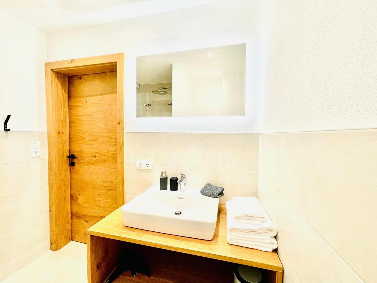 Royal Swan Appartement, Tirol Fuegen Exterior photo